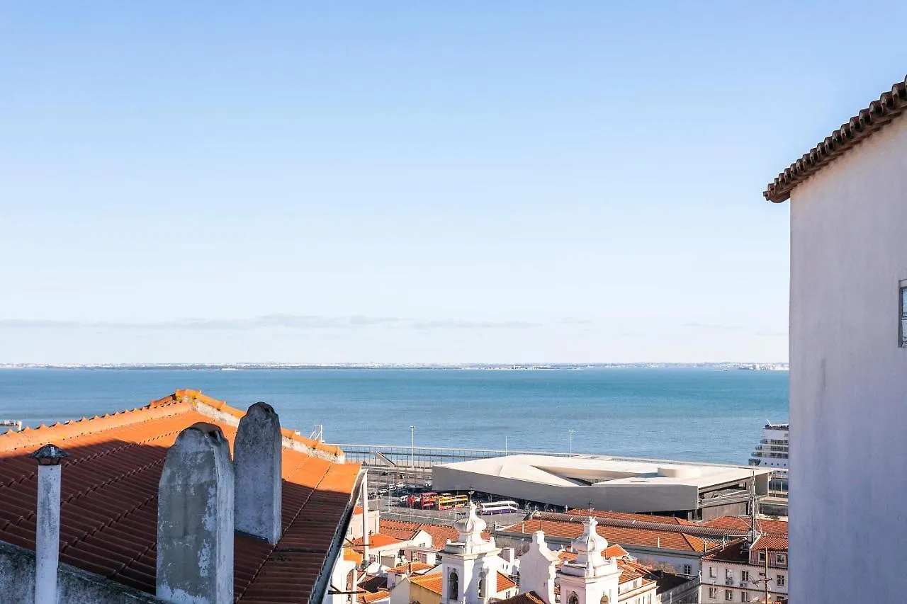Cosy Alfama Hideout - With Rooftop Terrace Lisbon Apartment