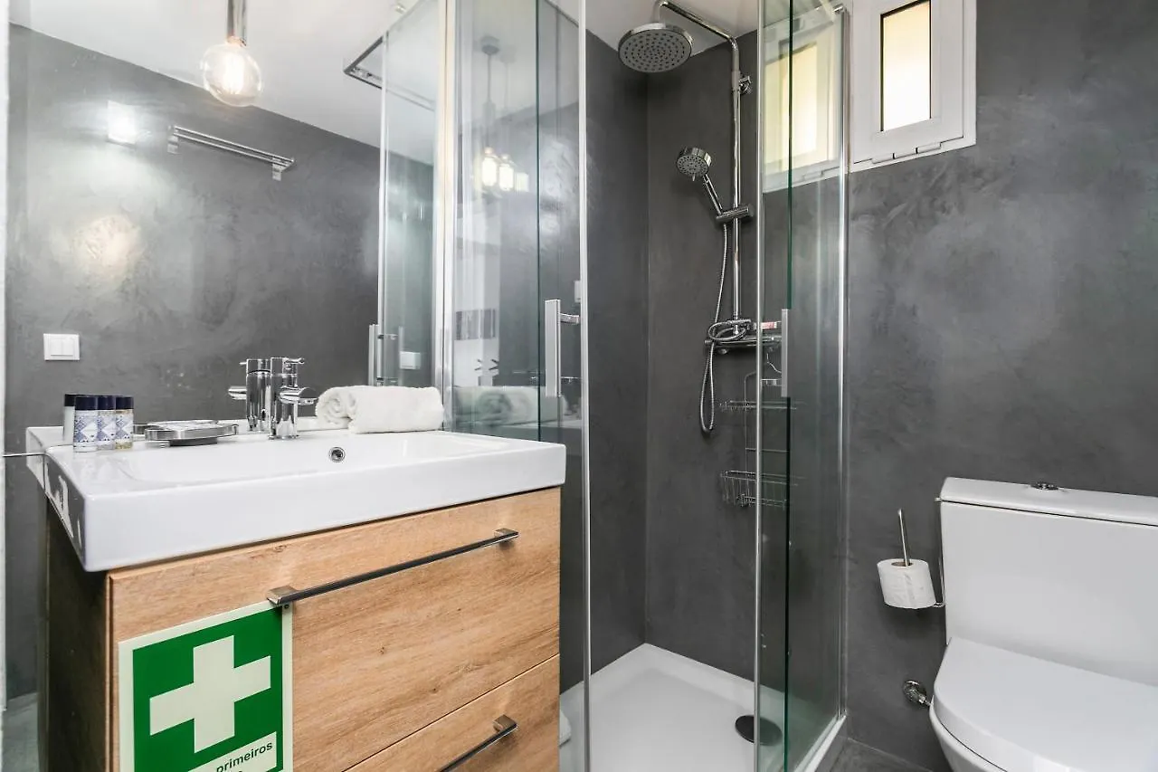 Cosy Alfama Hideout - With Rooftop Terrace Lisbon Apartment
