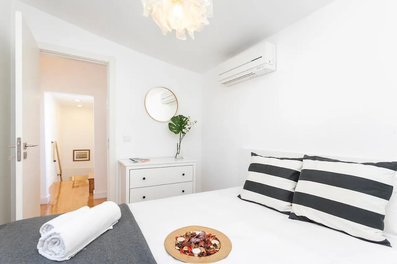 Cosy Alfama Hideout - With Rooftop Terrace Lisbon