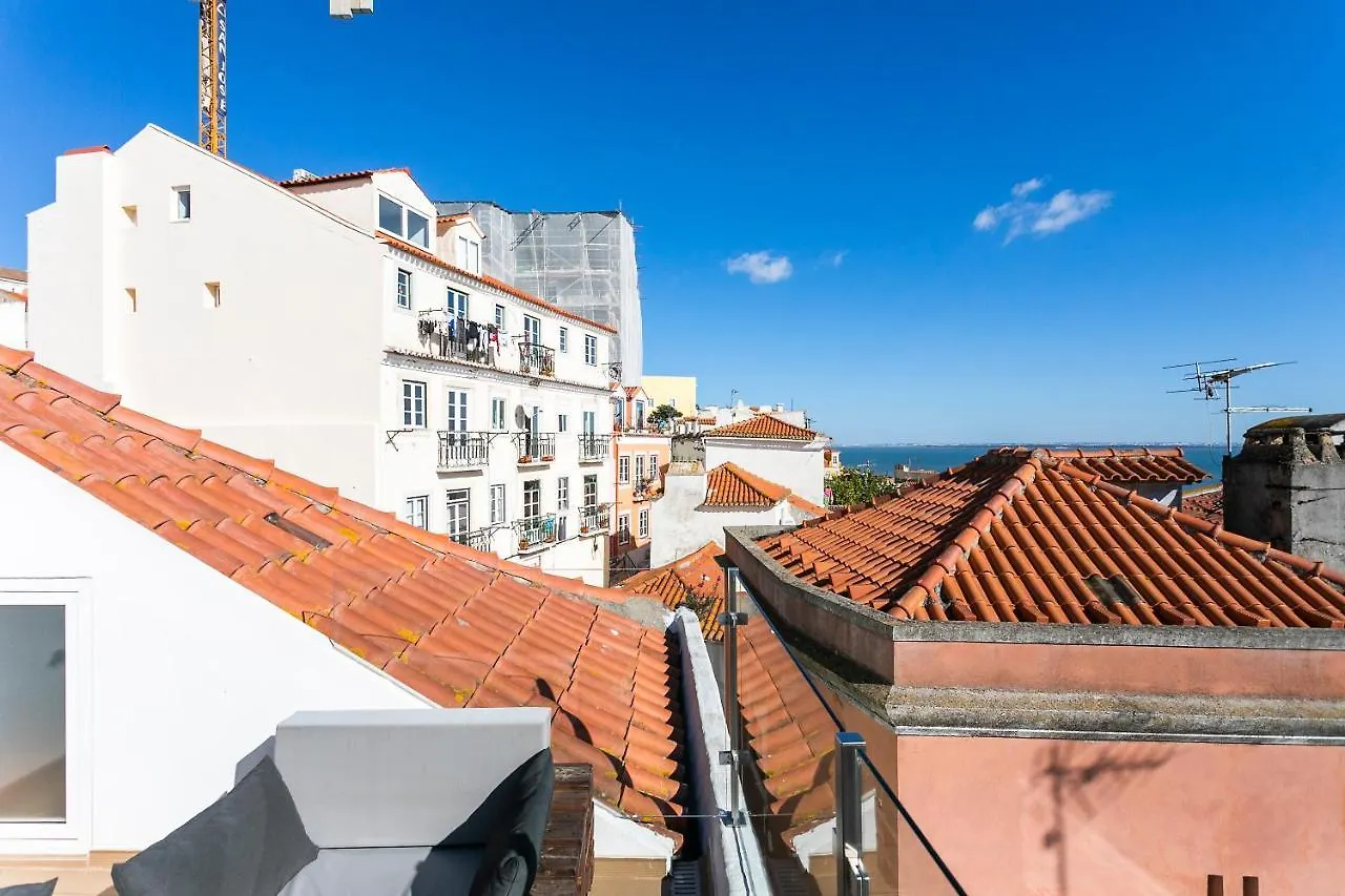 Cosy Alfama Hideout - With Rooftop Terrace Lisbon Apartment