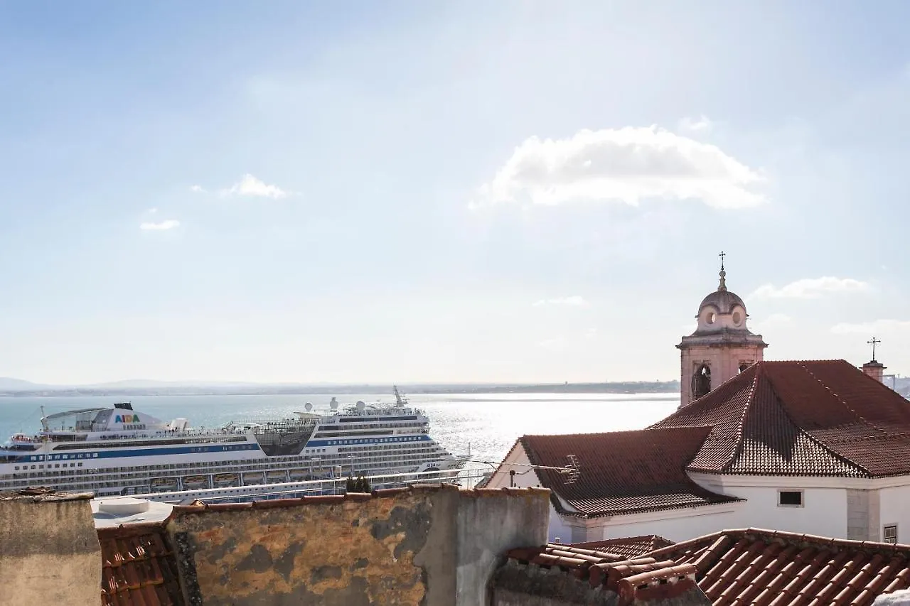 Apartment Cosy Alfama Hideout - With Rooftop Terrace Lisbon